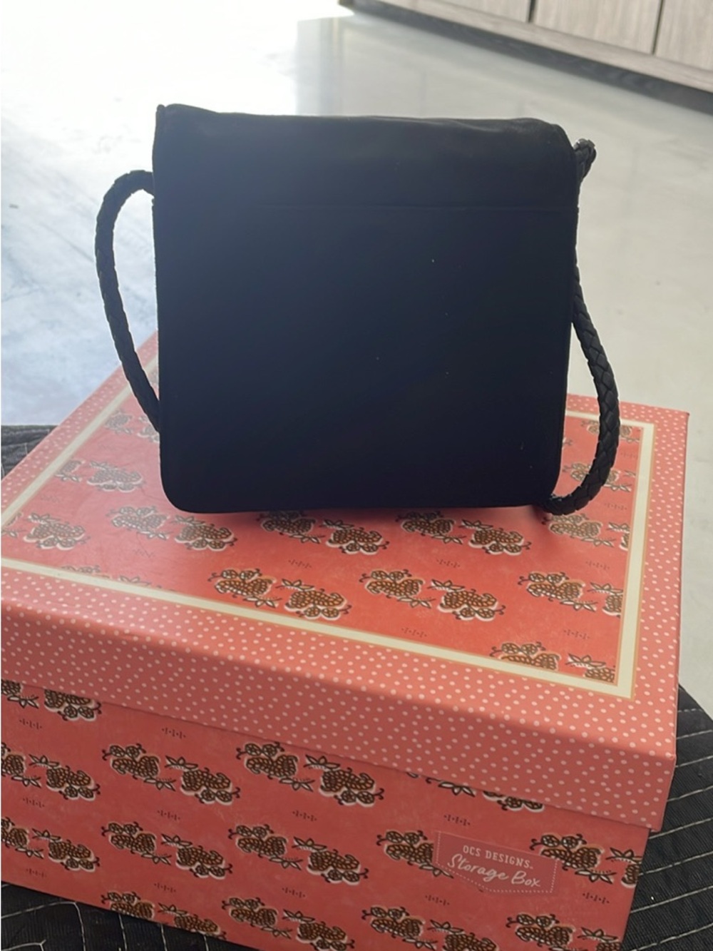 Dana Buchanan  Black shade Square Crossbody Bag